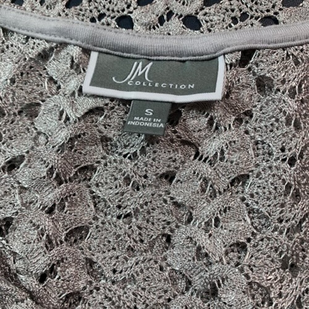 JM Collection Size Small Shell Lace Cutout - Picture 2 of 4